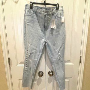 🔥🔥🔥 Old Navy Rockstar Distress Jeans--NWT